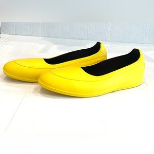 SWIMS Luxury Water Shoes Yellow 10-11 Medium